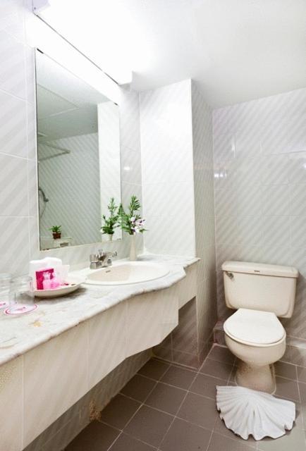 בנגקוק White Orchid Hotel מראה חיצוני תמונה