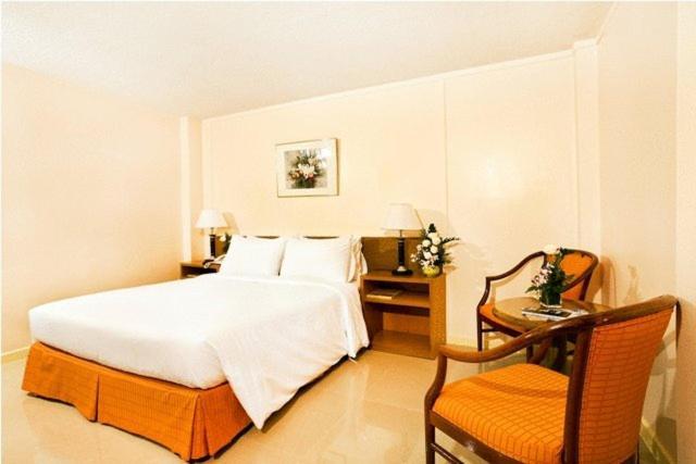 בנגקוק White Orchid Hotel מראה חיצוני תמונה